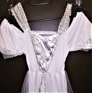 Kids Costumes to Hire - White dress - GIRL2